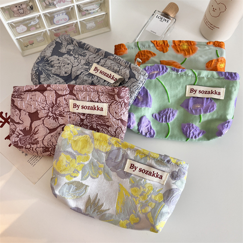 Travel Accessories Pouch For Women - Французская рельефная Цветочная дорожная косметичка для