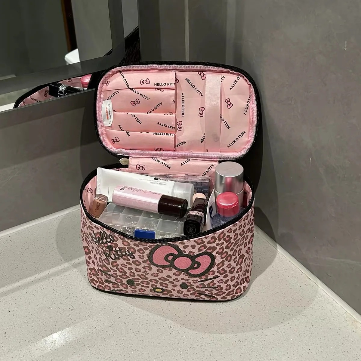 Sanrio Hello Kitty, женский ор – обзор и цена Travel Accessories Pouch For Women
